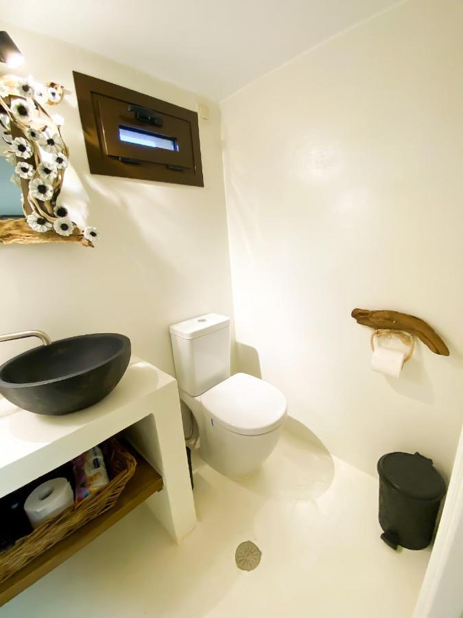 Pistachio Guesthouse, Παραδοσιακός Ξενώνας Vathí 외부 사진
