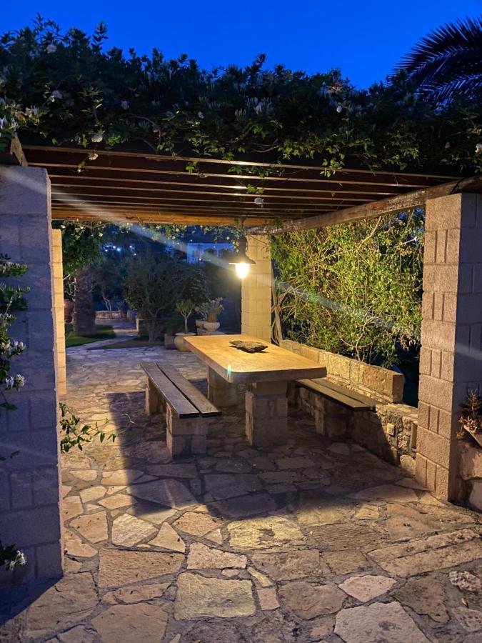 Pistachio Guesthouse, Παραδοσιακός Ξενώνας Vathí 외부 사진